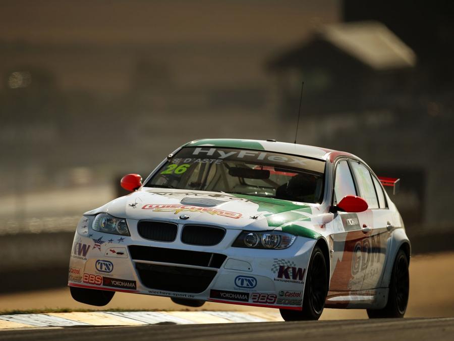 BMW 320 TC WTCC Sedan 2011 года  (фото 9 из 11)